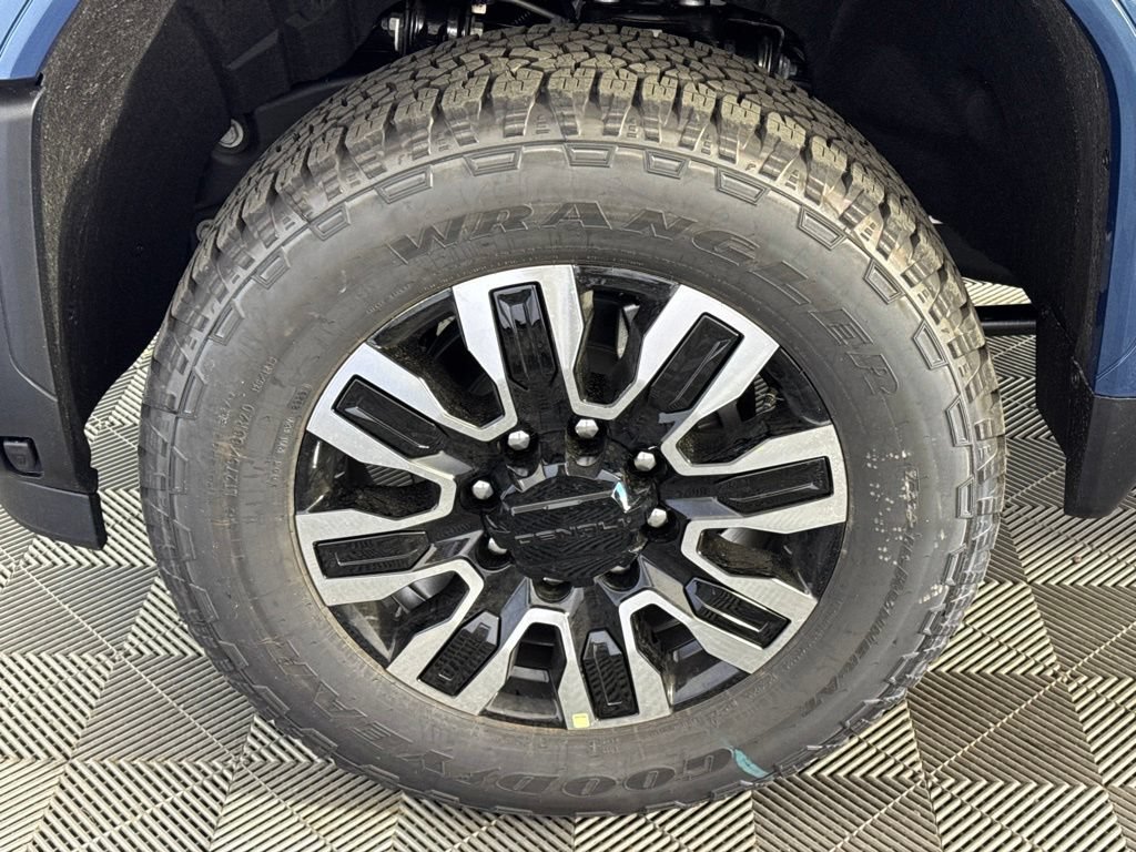 2026 GMC Sierra 3500HD Denali Ultimate - Photo 13
