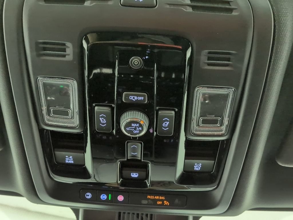 2026 GMC Yukon Denali - Photo 16