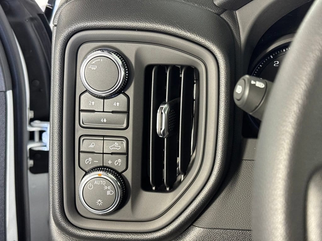 2026 GMC Sierra 3500HD Pro - Photo 18