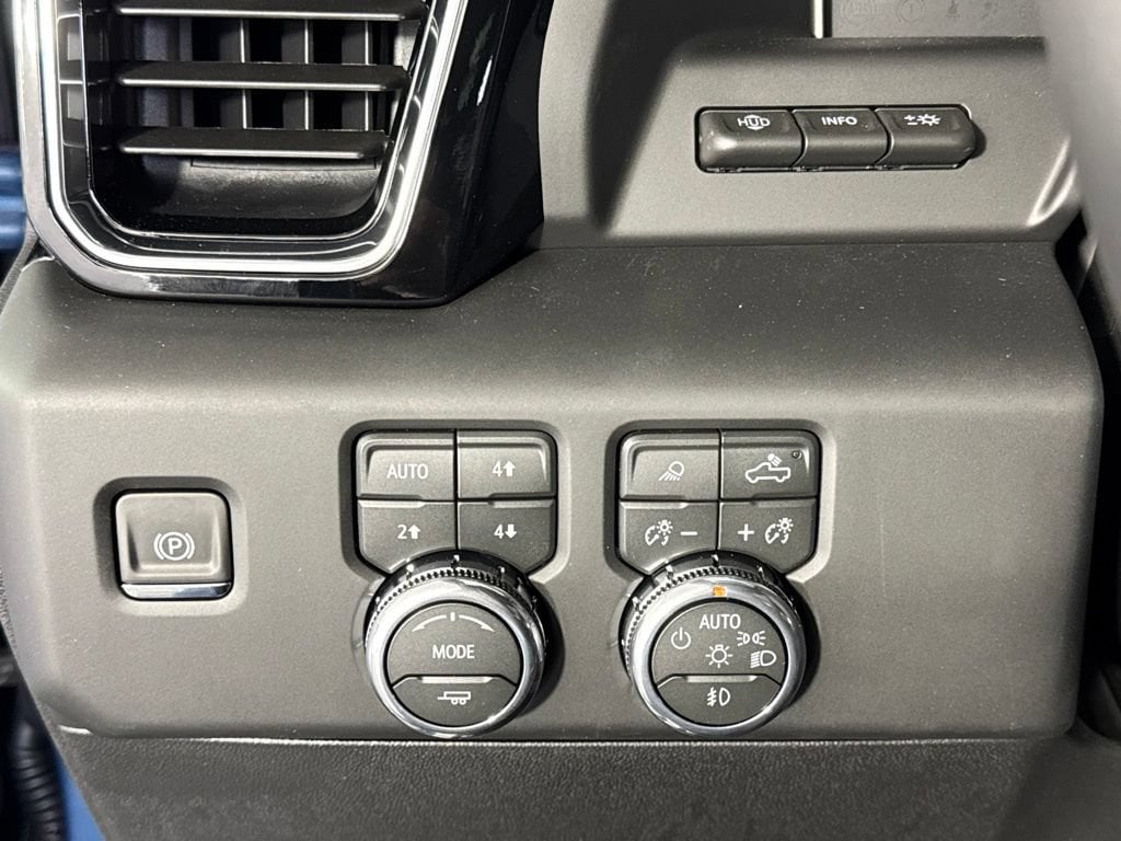 2026 GMC Sierra 3500HD Denali Ultimate - Photo 13