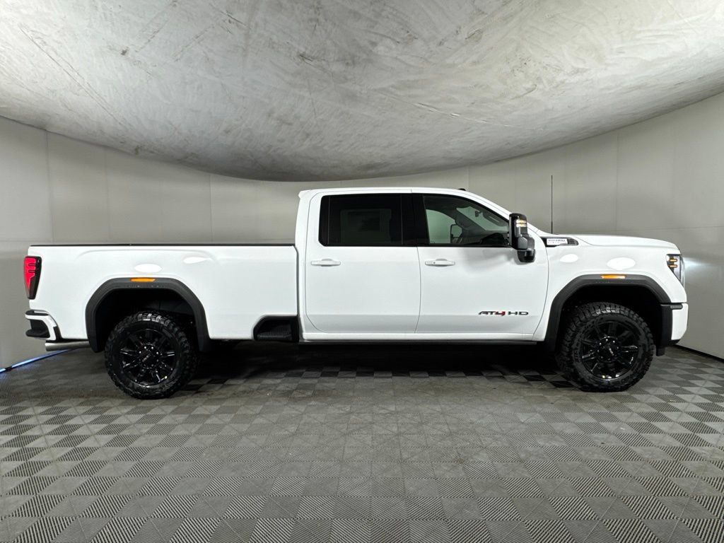 2026 GMC Sierra 3500HD AT4 - Photo 6