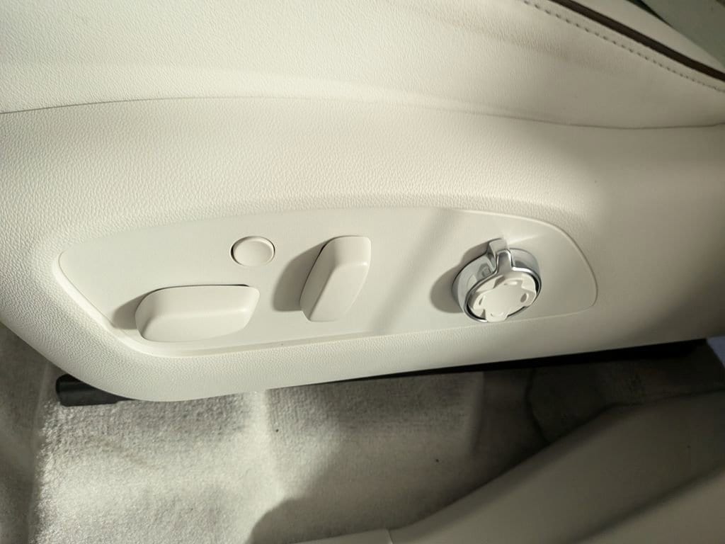 2026 Buick Enclave Avenir - Photo 17