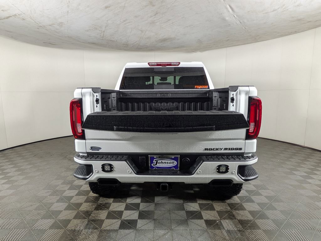 2026 GMC Sierra 1500 AT4 - Photo 9