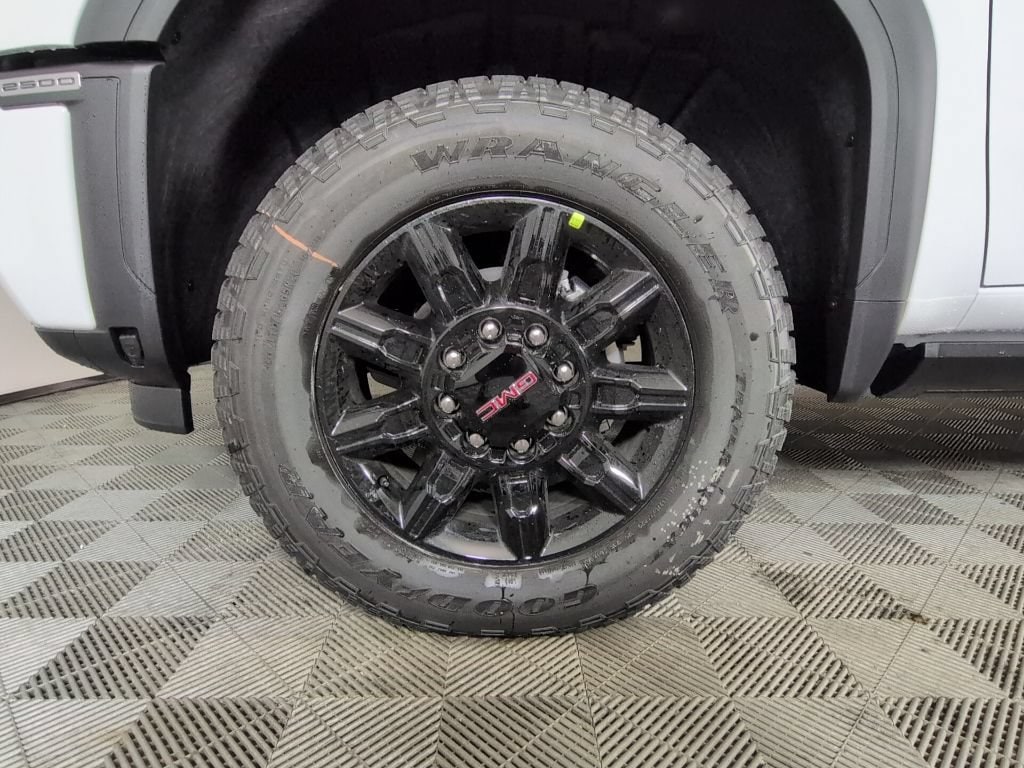 2026 GMC Sierra 2500HD AT4 - Photo 9