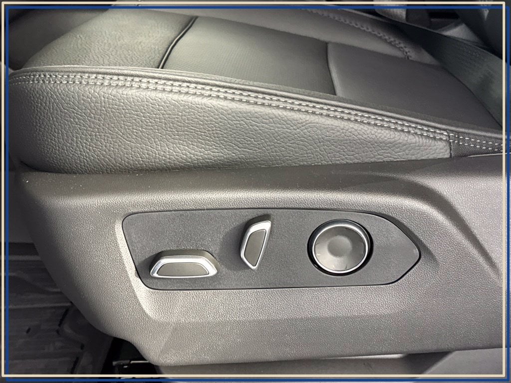 2026 GMC Yukon Denali - Photo 26
