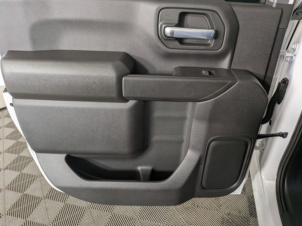 2025 GMC Sierra 3500 Chassis Cab Pro - Photo 21