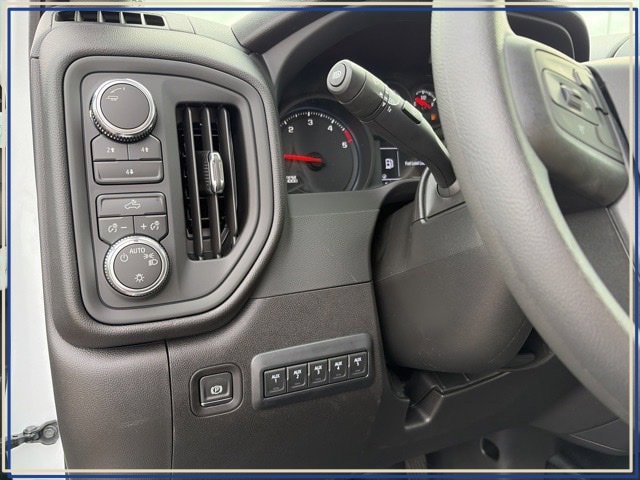 2026 GMC Sierra 3500 Chassis Cab Pro - Photo 17