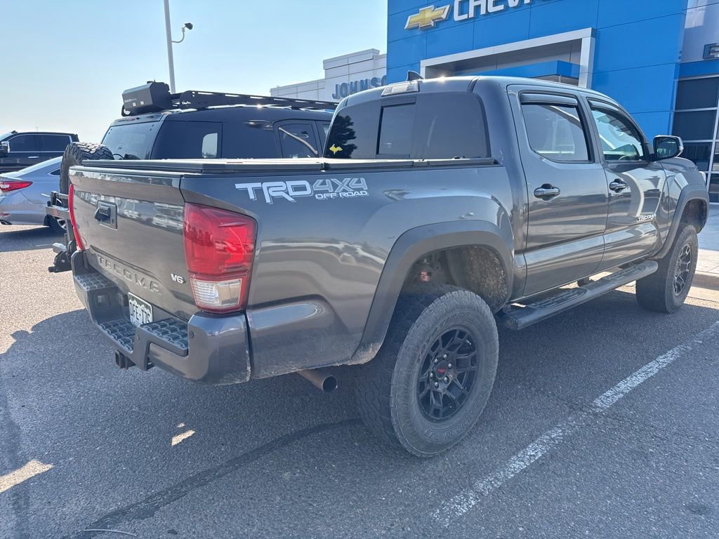 2017 Toyota Tacoma SR5 photo 3