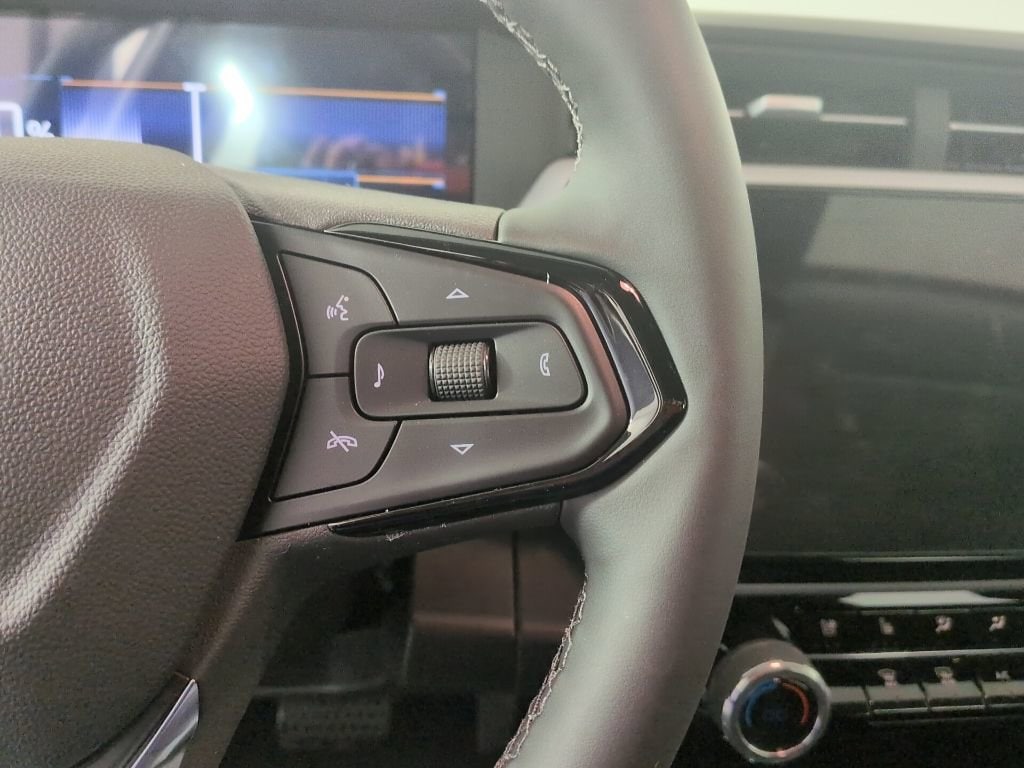 2027 Chevrolet Bolt RS - Photo 17