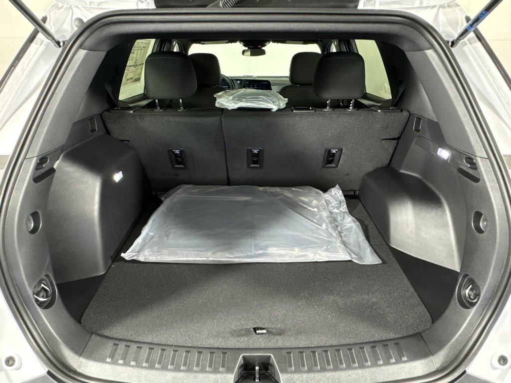 2027 Chevrolet Equinox LT - Photo 28