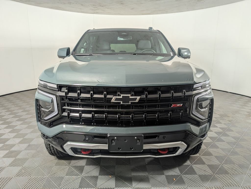 2026 Chevrolet Suburban Z71 photo 2