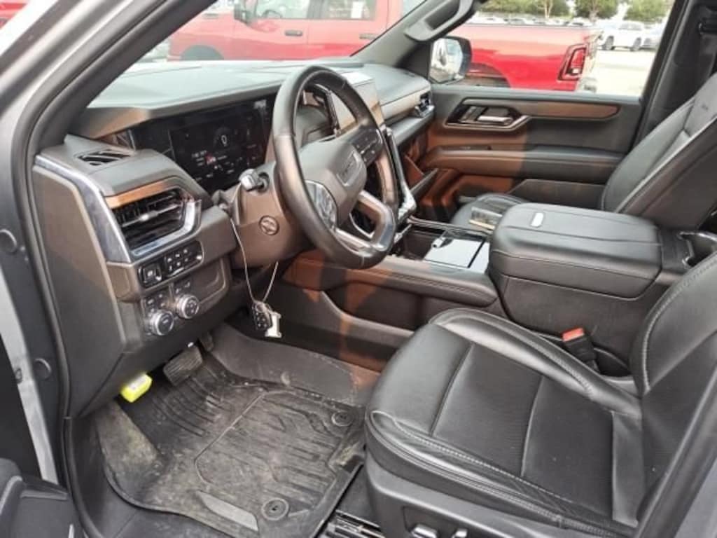Used 2025 GMC Yukon Denali SUV