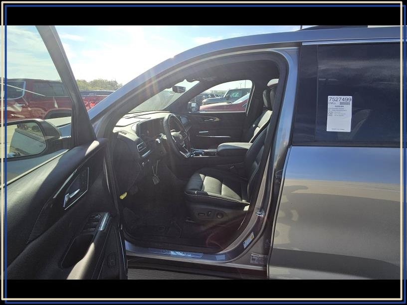 Used 2025 Chevrolet Traverse High Country SUV