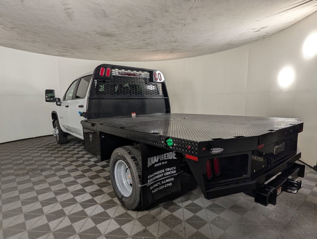2025 Chevrolet Silverado 3500HD Work Truck photo 2