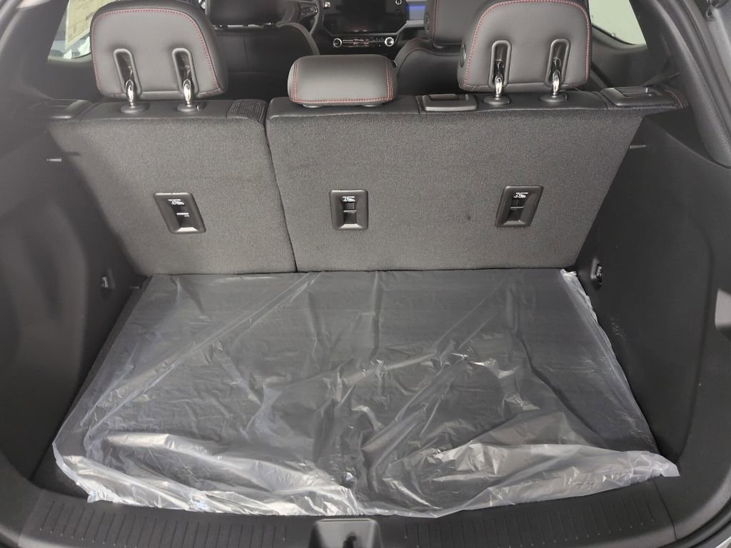 2027 Chevrolet Bolt RS - Photo 25