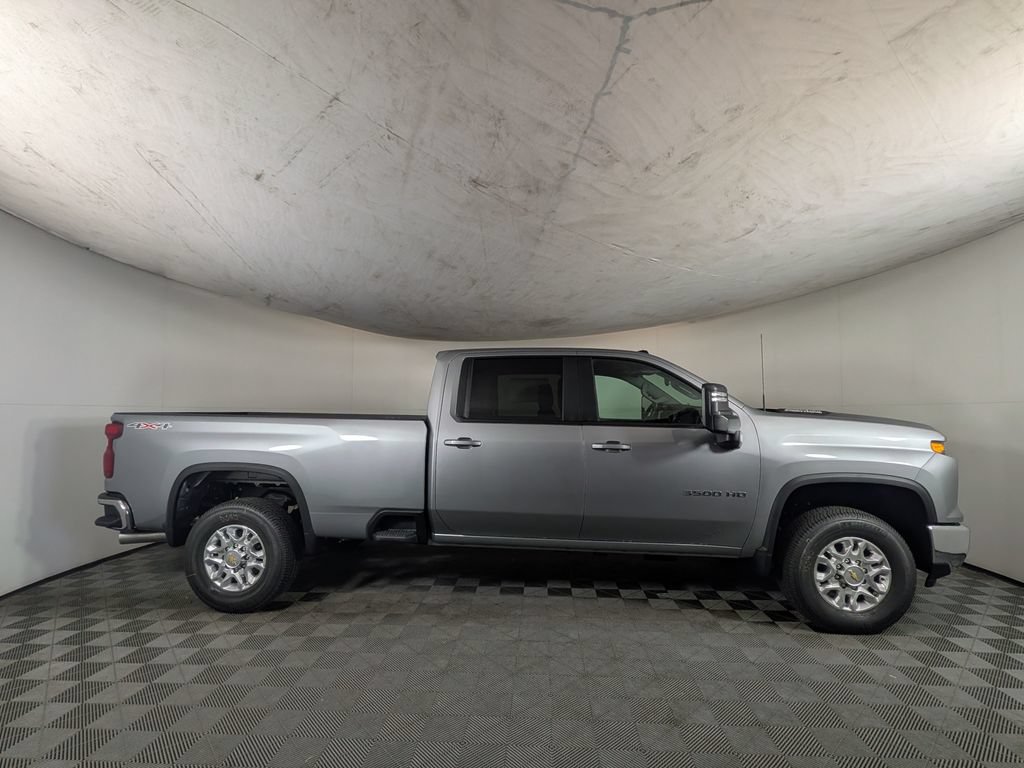 2026 Chevrolet Silverado 3500HD LT - Photo 6