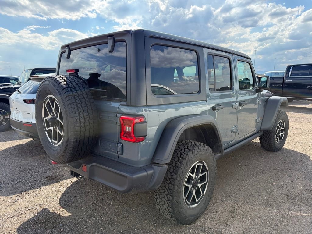 2024 Jeep Wrangler Rubicon photo 3