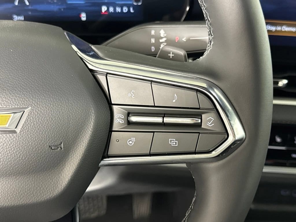 2027 Chevrolet Equinox LT - Photo 11
