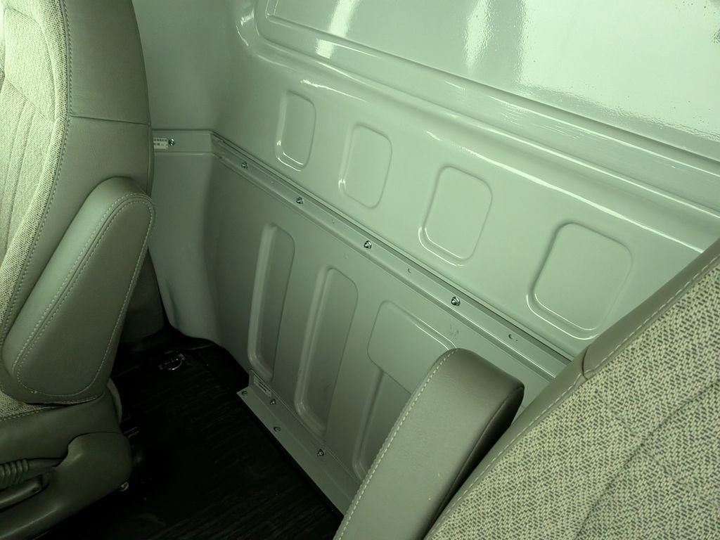 2026 Chevrolet Express Cargo Work Van - Photo 31