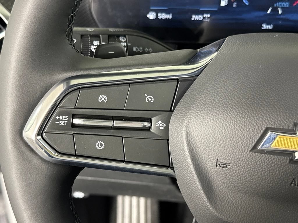 2027 Chevrolet Equinox LT - Photo 10
