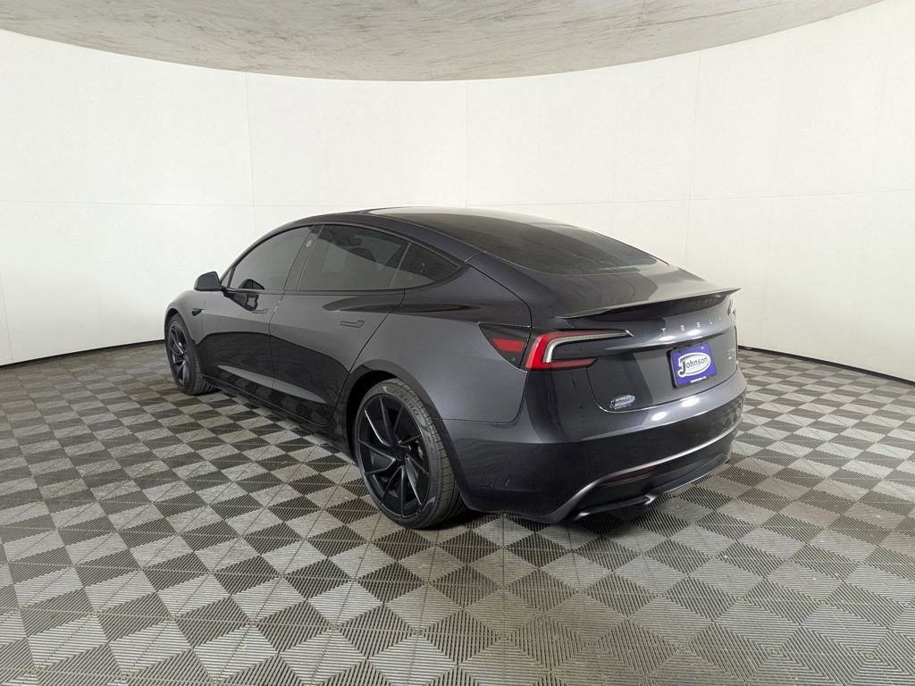 2024 Tesla Model 3 Performance photo 4