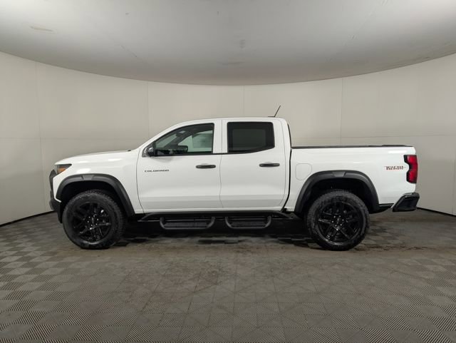 2025 Chevrolet Colorado Trail Boss photo 3