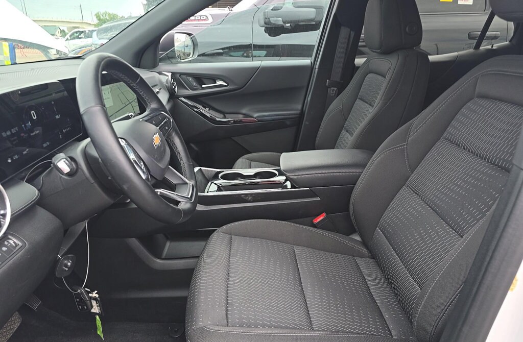 Used 2025 Chevrolet Equinox LT SUV