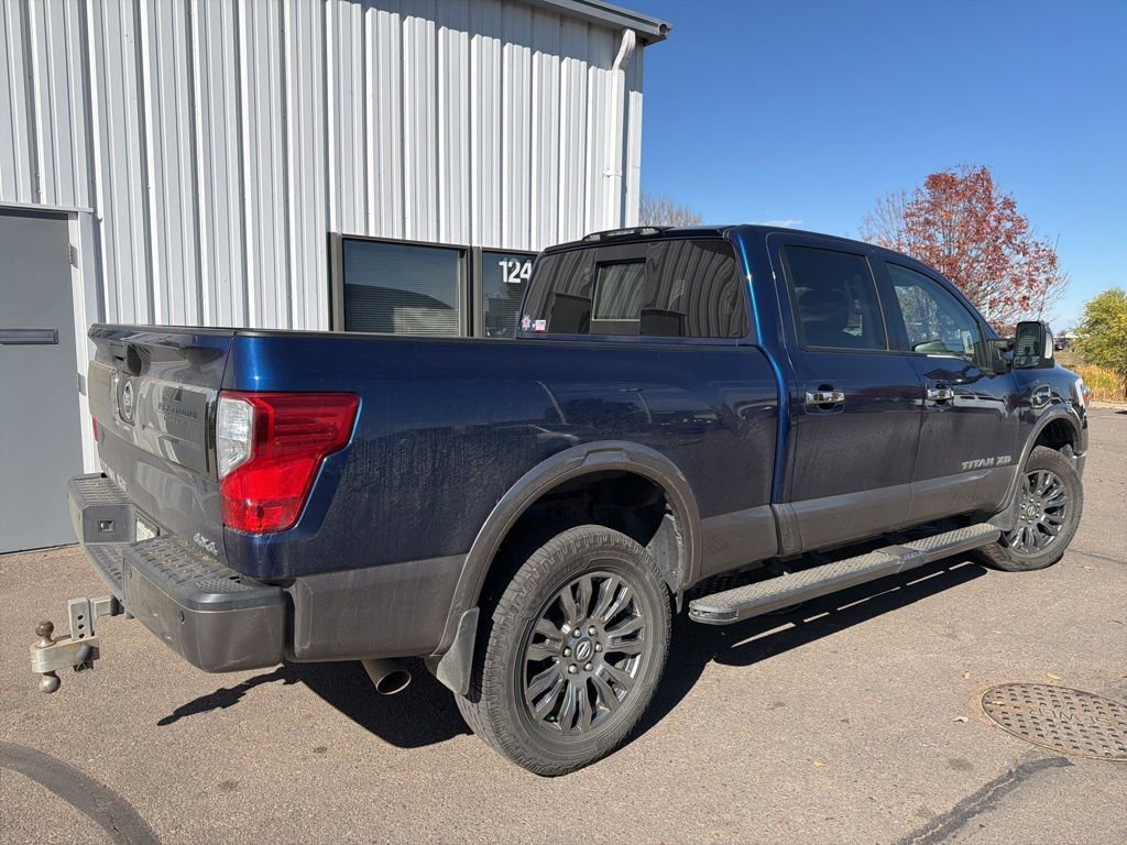2017 Nissan Titan Platinum Reserve photo 2