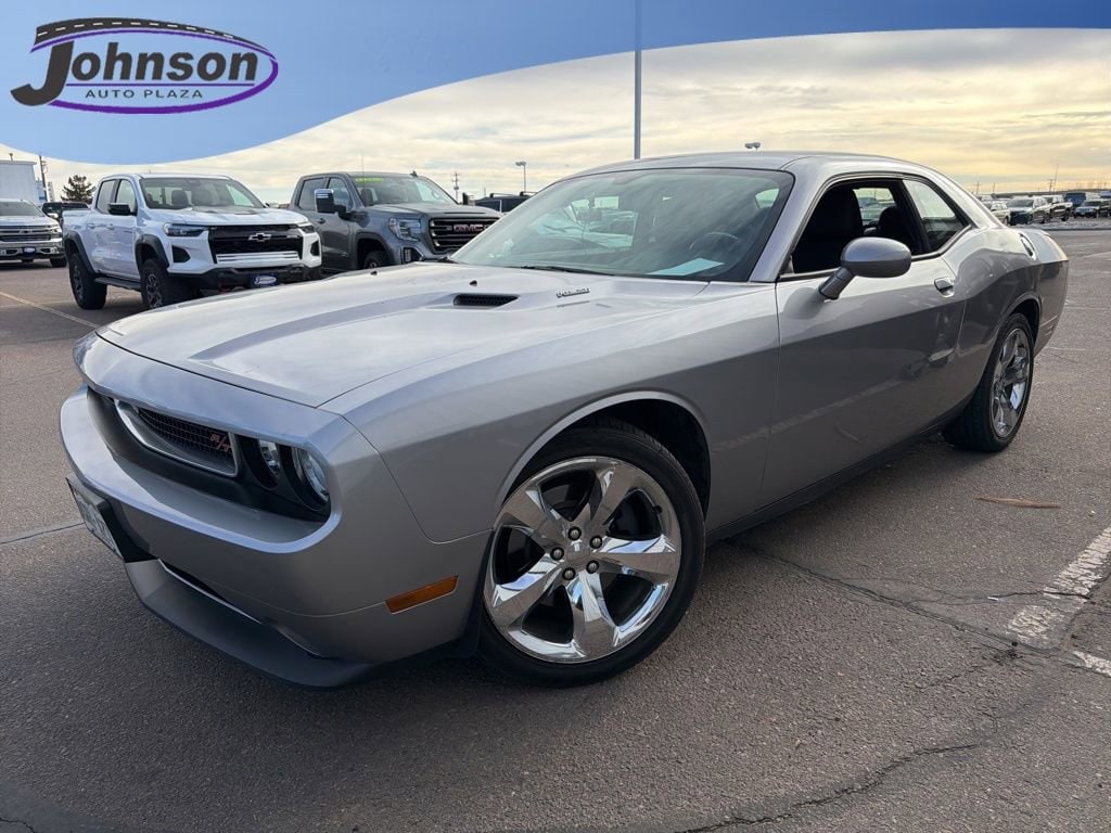 2014 Dodge Challenger R/T's photo