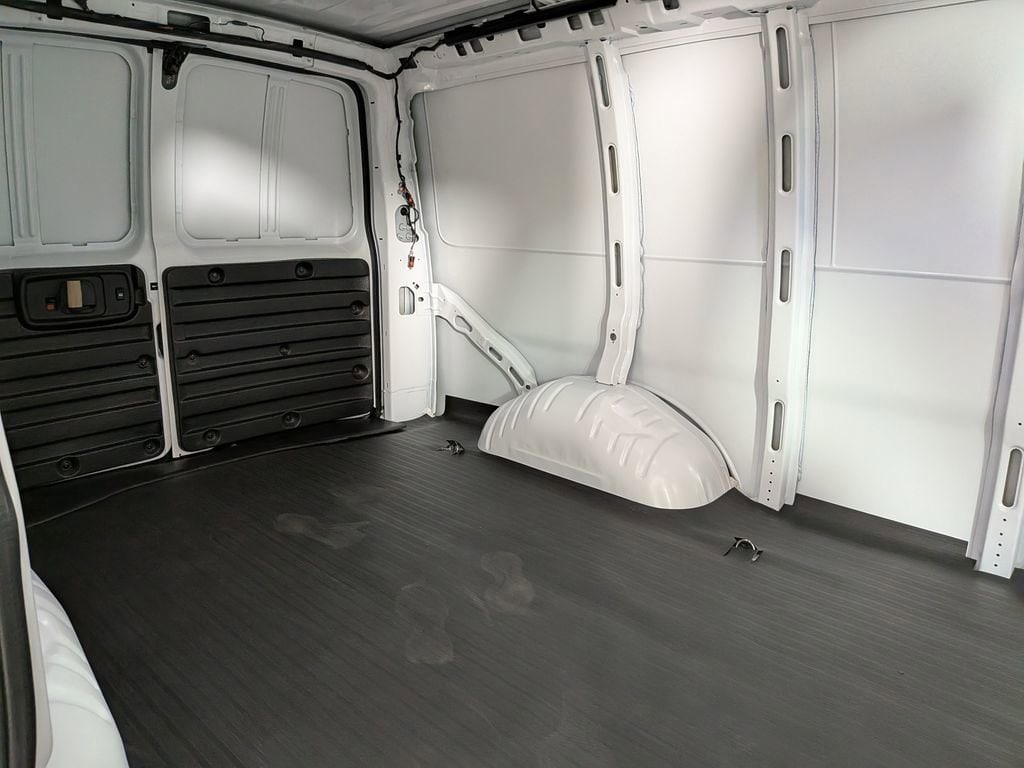 2026 Chevrolet Express Cargo Work Van - Photo 17