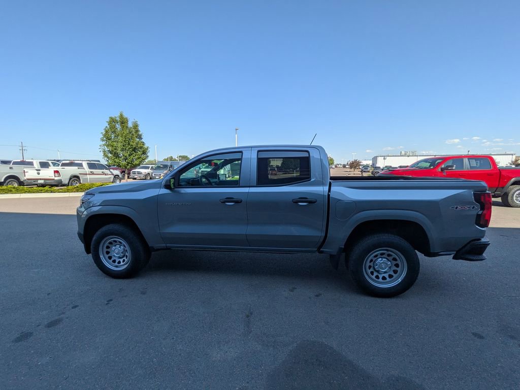 2025 Chevrolet Colorado LT photo 3