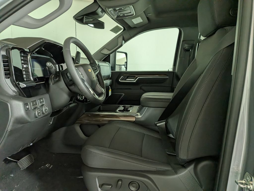 2026 Chevrolet Silverado 3500HD LT - Photo 14
