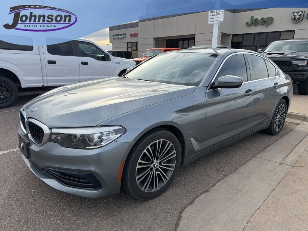 2020 BMW 5 Series 530i's photo