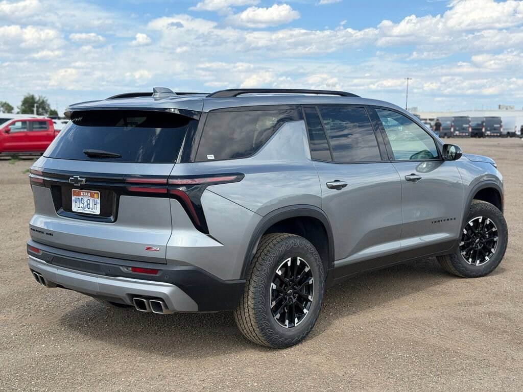 Used 2025 Chevrolet Traverse Z71 SUV