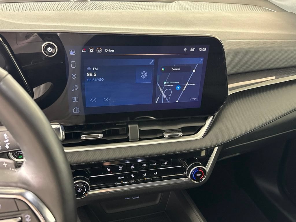 2025 Chevrolet Equinox LT - Photo 23