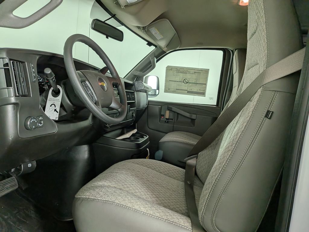 2026 Chevrolet Express Cargo Work Van - Photo 19