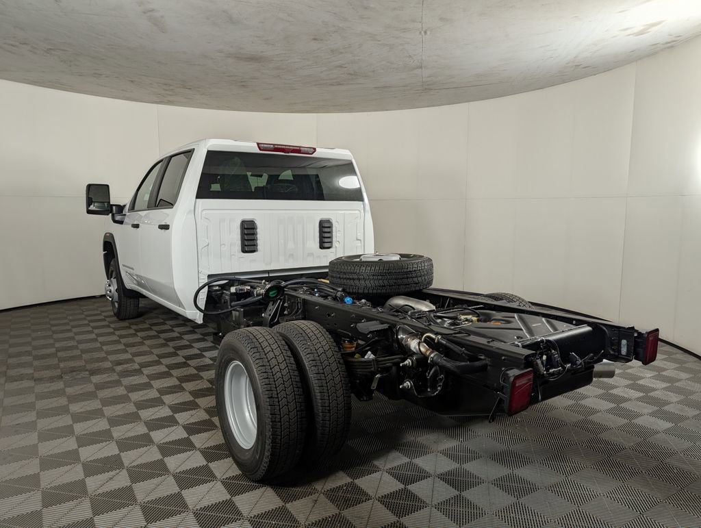 2026 Gmc Sierra 3500 HD Pro photo 4