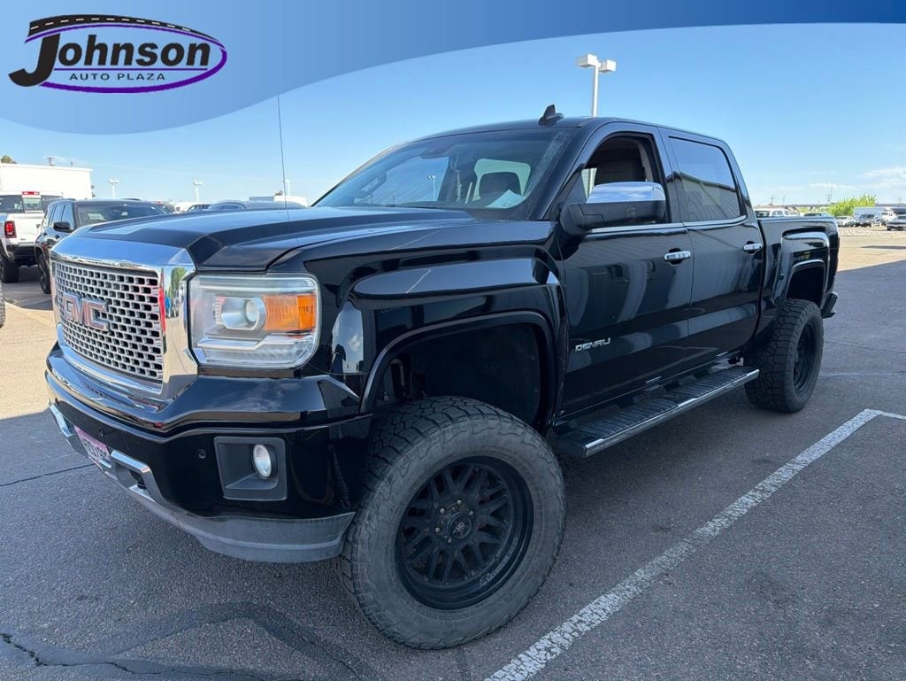 2015 GMC Sierra 4WD Crew Cab Short Box's photo