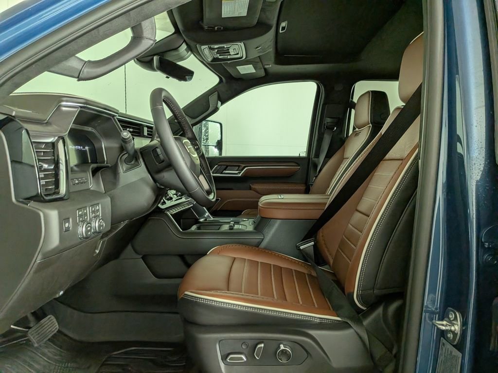 2026 GMC Sierra 3500HD Denali Ultimate - Photo 15