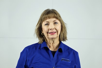 Staff member ANGIE EARLE from aa7016b0900a