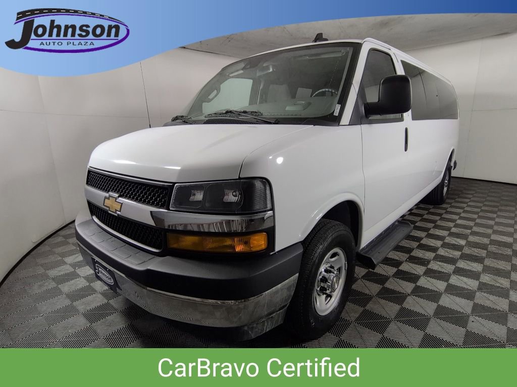 2025 Chevrolet Express 3500 LT Extended's photo