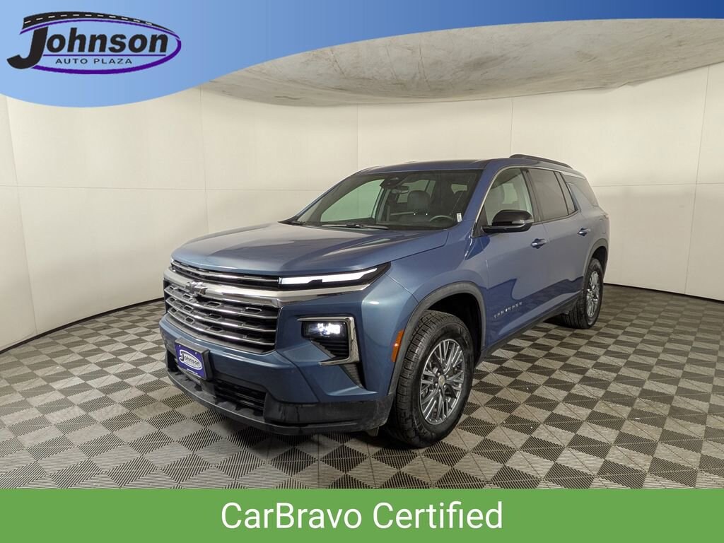 Used 2025 Chevrolet Traverse LT SUV