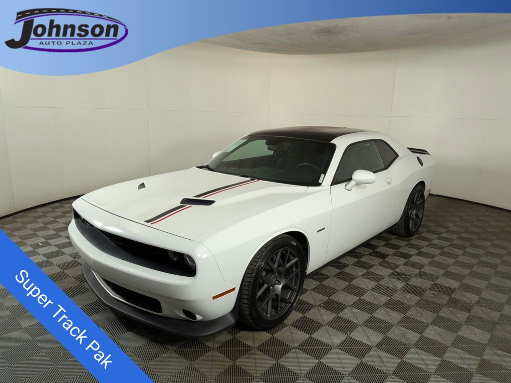 2018 Dodge Challenger R/T's photo