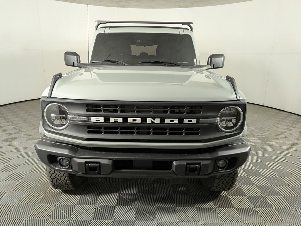 2022 Ford Bronco Black Diamond photo 2