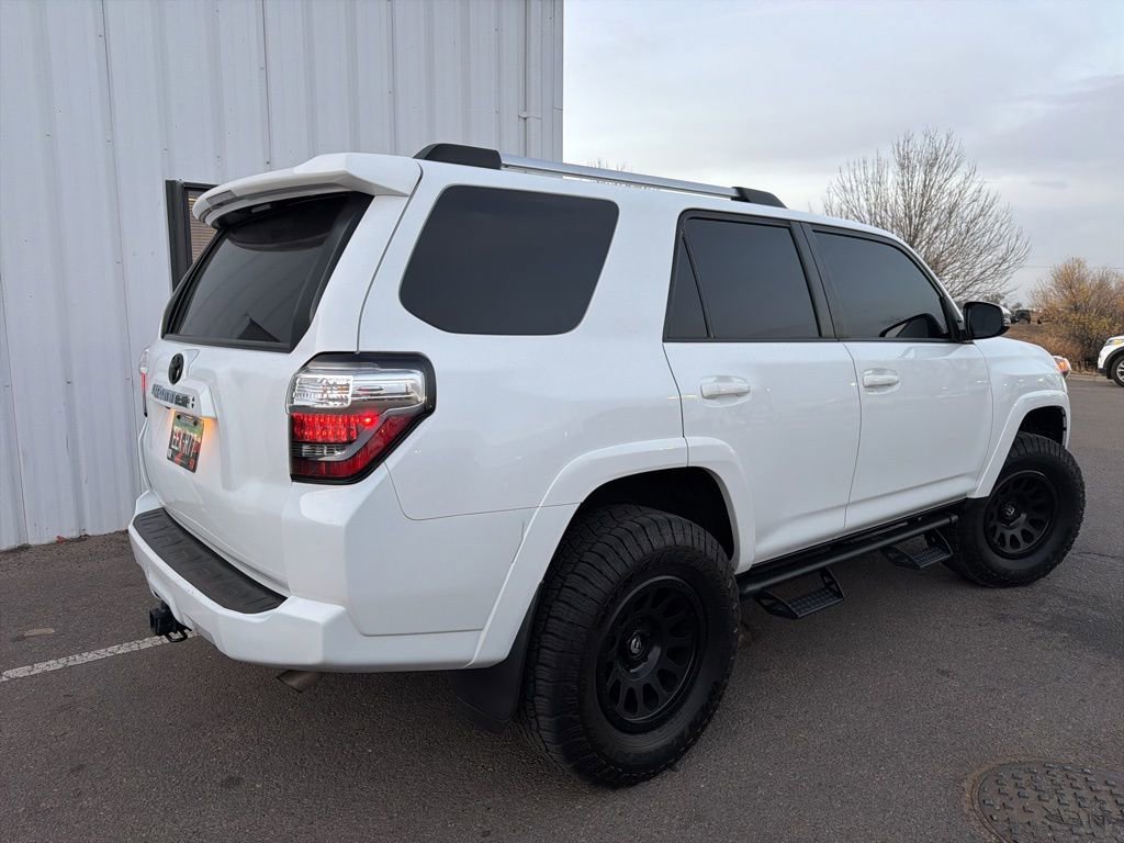 2023 Toyota 4Runner SR5 Premium photo 3