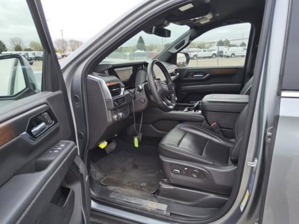 Used 2025 GMC Yukon Denali SUV