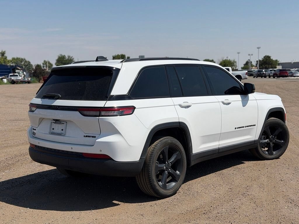 Used 2023 Jeep Grand Cherokee Limited 4x4 SUV