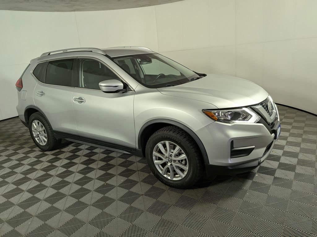 2020 Nissan Rogue SV photo 3