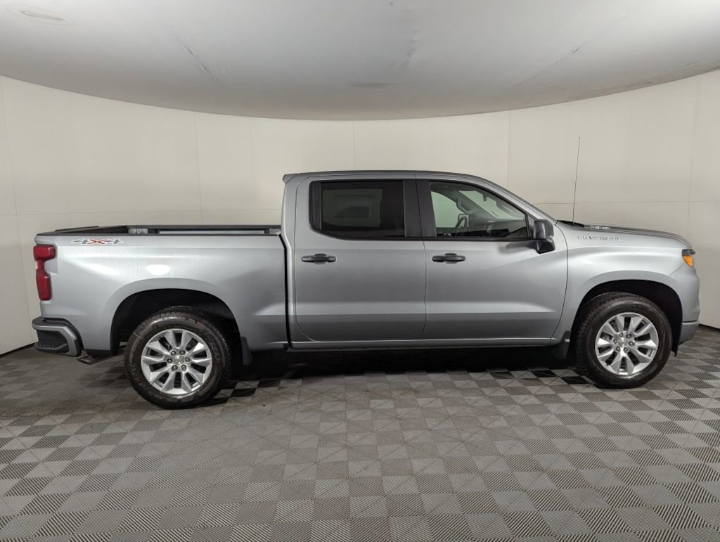 New 2025 Chevrolet Silverado 1500 Custom Truck