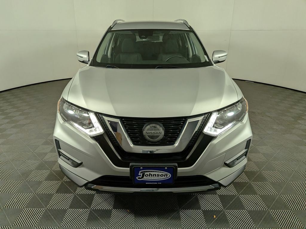 2020 Nissan Rogue SV photo 2